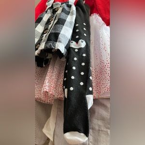 Winter penguin flannel suspended-skirt outfit with penguin tights. Size 4T